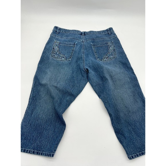 Cosmopolitan Denim Capri Embroidered beaded Jeans - Picture 8 of 9